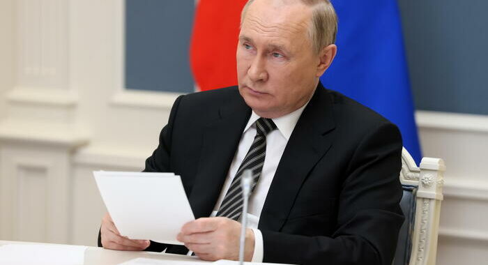 Russia, comitato derivati dichiara mancato pagamento bond
