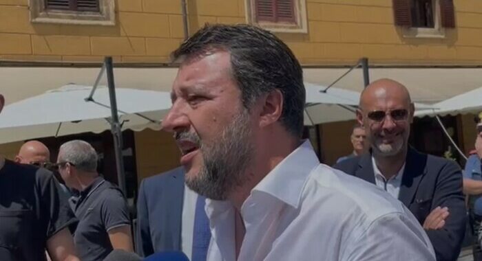 Salvini, stop gerra e pace fiscale per tornare a lavorare