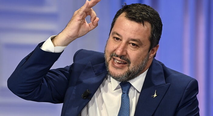 Salvini,ucraini sono veri profughi,non quelli col telefonino