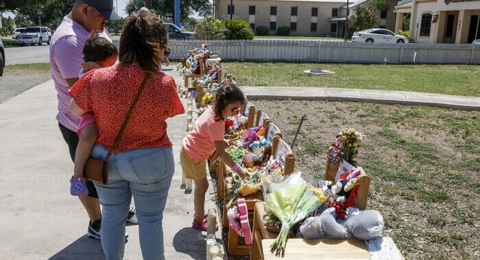 Texas: sindaco, scuola di Uvalde verrà demolita