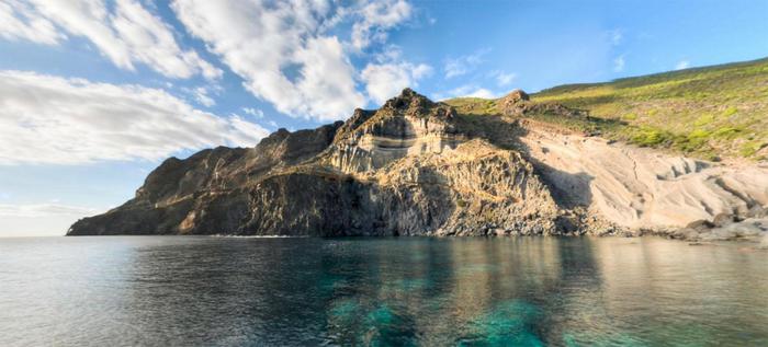 Vele blu, il mare più bello in Sardegna, Maremma e Puglia