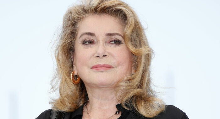 Venezia, Leone d’Oro alla carriera a Catherine Deneuve