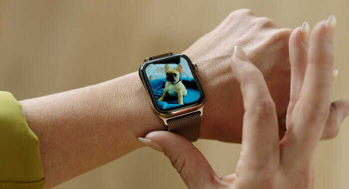 Apple Watch 8, il nuovo orologio potrebbe misurare la febbre