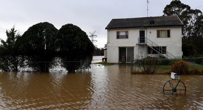 Australia:inondazioni Sydney,almeno 30 mila persone evacuate