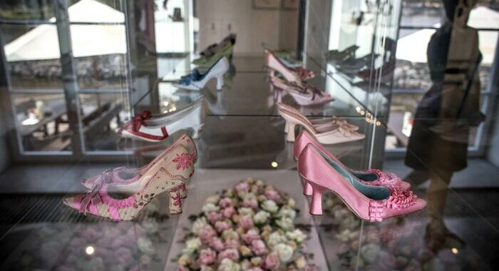 Blahnik vince, scarpe Sex and the City verso conquista Cina