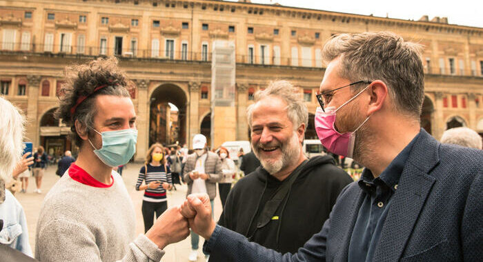 Cannabis: sindaco Bologna, Santori? La legge va rispettata