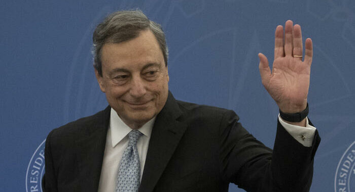 Draghi,serve pieno coinvolgimento governo-parti sociali