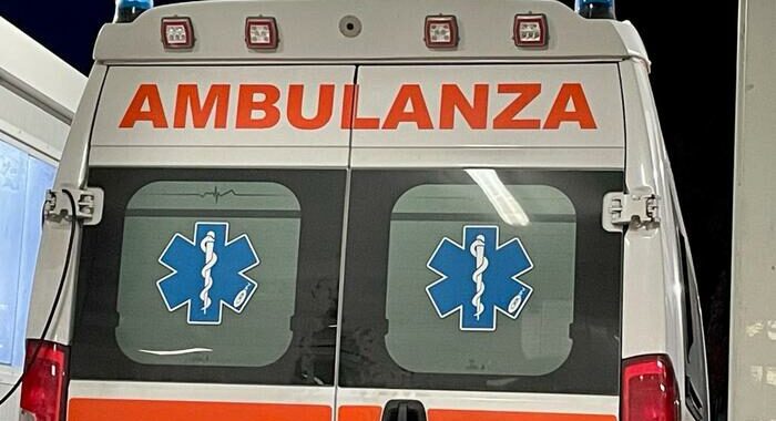 Ferito mentre taglia sughero, 18enne muore nell’Oristanese