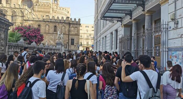 Invalsi,si arrestano effetti negativi del Covid sulla scuola