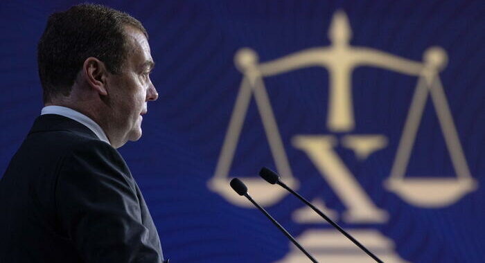 Medvedev, ‘Ucraina potrebbe scomparire da mappa del mondo’