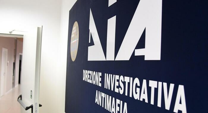 Narcotraffico ed estorsioni, blitz della Dda di Milano