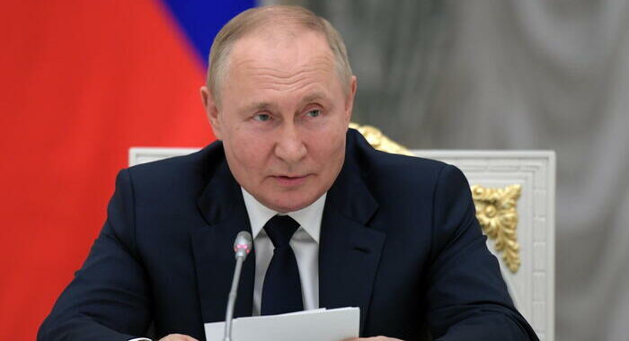 Putin facilita cittadinanza russa per tutti gli ucraini
