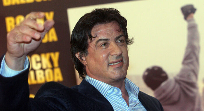 Stallone accusa produttore, “defraudato per serie ‘Rocky'”