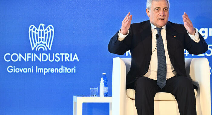 Tajani, Pd non snaturi governo con cannabis o ius scholae