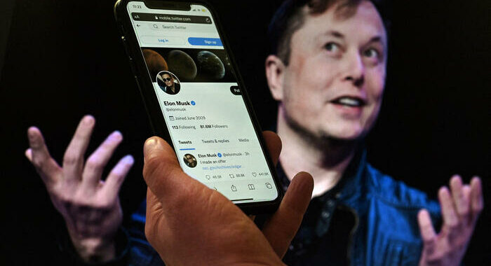 Twitter: esperti, corte Usa costringerà Musk all’acquisto