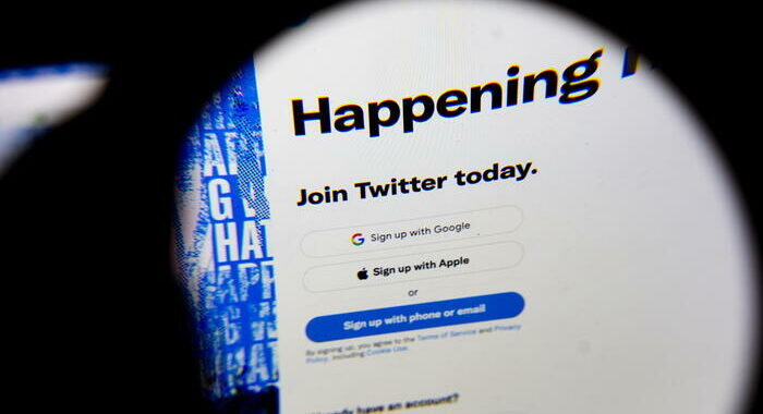 Twitter lancia ‘unmentioning’, per abbandonare conversazione