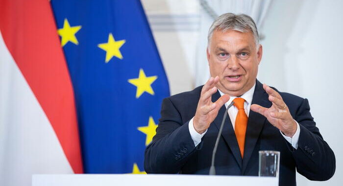 Ungheria: consigliera di Orban ci ripensa, non mi dimetto