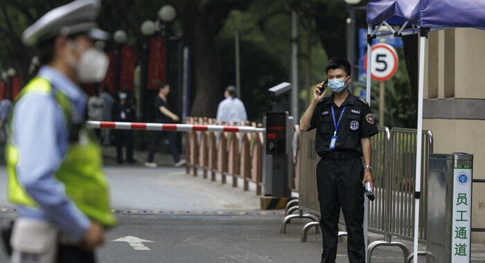 Cina, accoltellamento in un asilo, tre morti e sei feriti