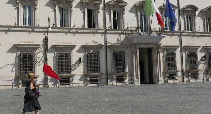Energia: riunioni con Franco in mattinata a Palazzo Chigi