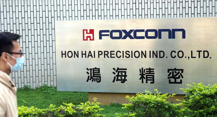 Fornitore Apple Foxconn investe 300 mln dollari in Vietnam