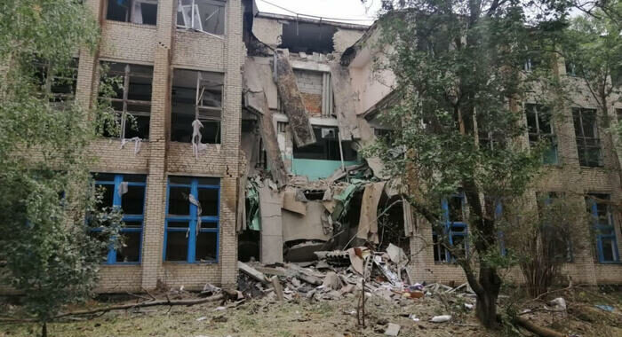 Kiev, due missili russi contro università di Mykolaiv
