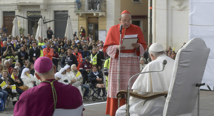 Papa: per ricostruzione Aquila serve impegno lungimirante