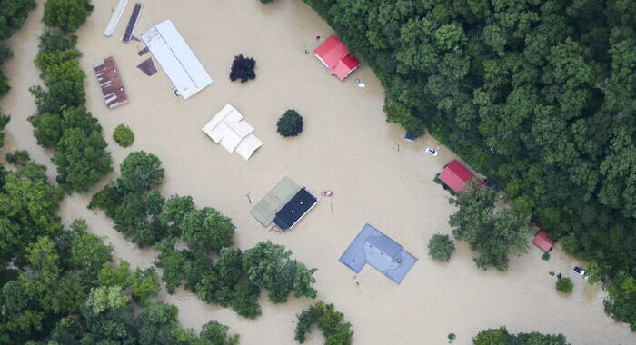 Usa: salgono a 37 le vittime delle alluvioni in Kentucky