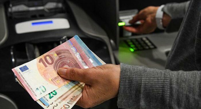 Bankitalia: tassi mutui a luglio salgono al 2,45%