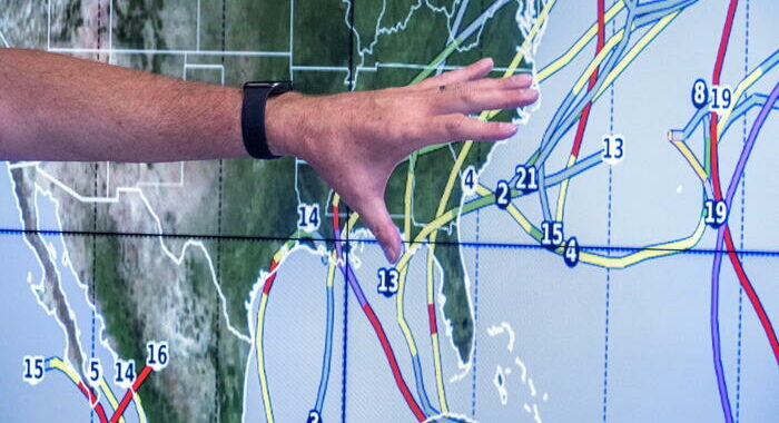 Biden approva dichiarazione d’emergenza uragano in Florida