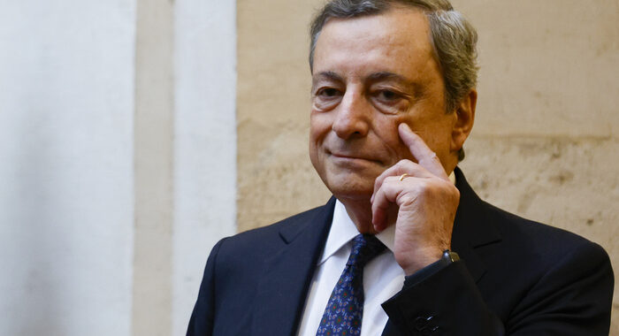 Draghi ai ministri,preparare ordinato passaggio consegne