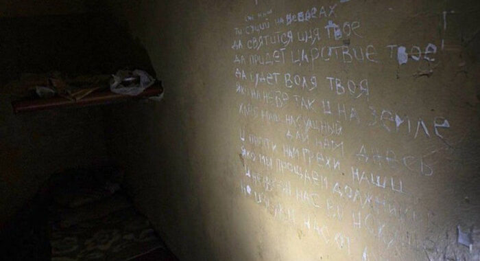 Kiev, camera torture a Balakliya, il Padre Nostro sul muro