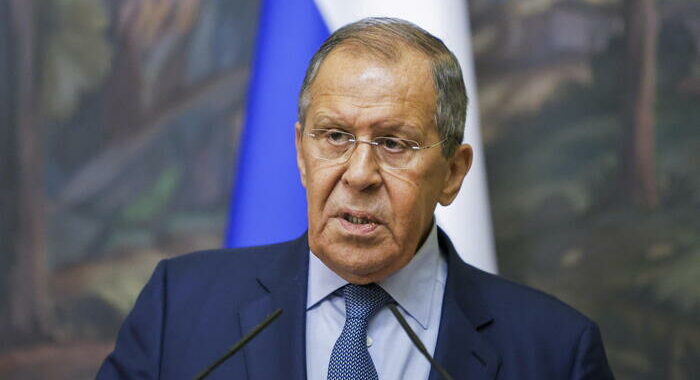 Lavrov, non rifiutiamo negoziati ma ci sono complicazioni