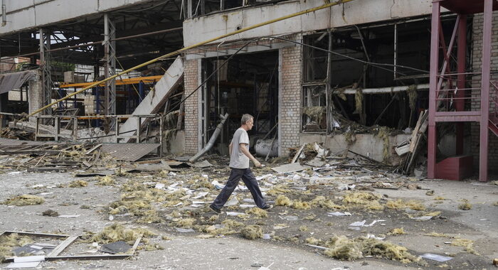 Mosca, ‘raid ucraini su Belgorod, un morto e 4 feriti’