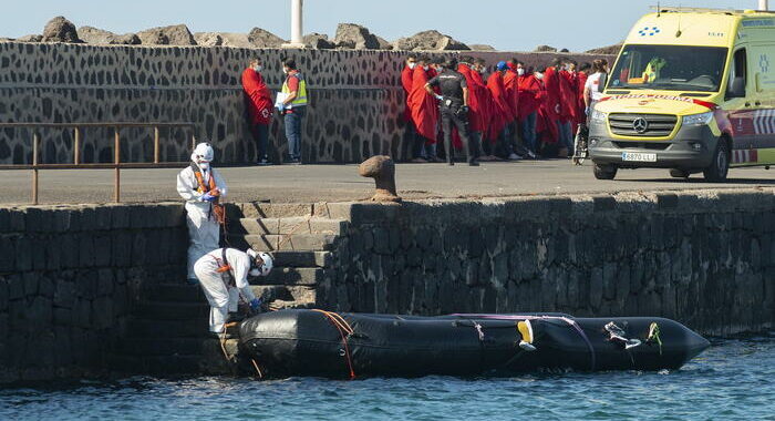 Naufragio migranti, 53 i corpi recuperati al largo Siria