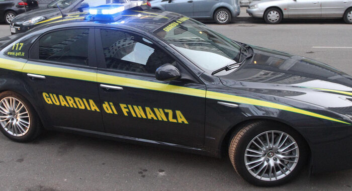 ‘Ndrangheta: azzerata cosca figlio boss Comasina, 13 fermi