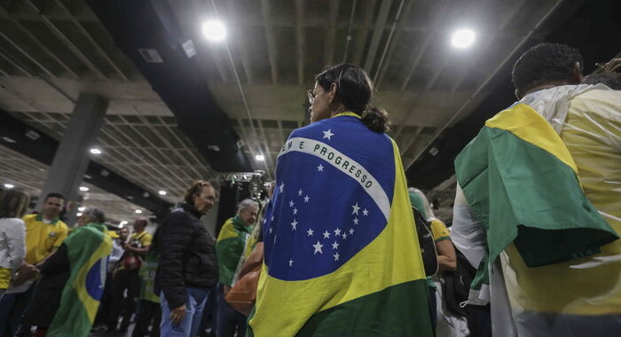 Nuovo scontro Tribunale elettorale e partito Bolsonaro sul voto