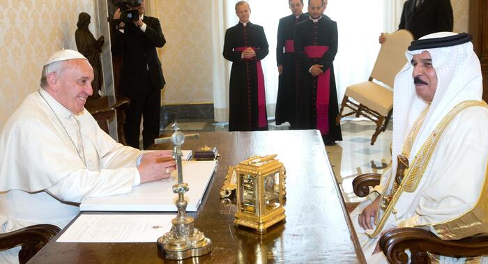 Papa: compirà viaggio in Bahrein dal 3 al 6 novembre