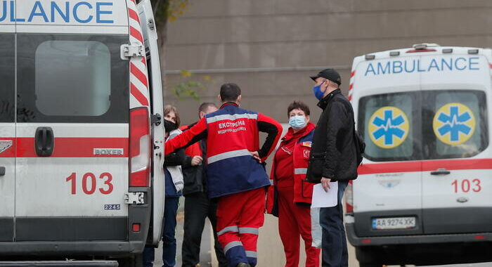 Reporter italiano ferito in Ucraina. Farnesina, ‘sta bene’