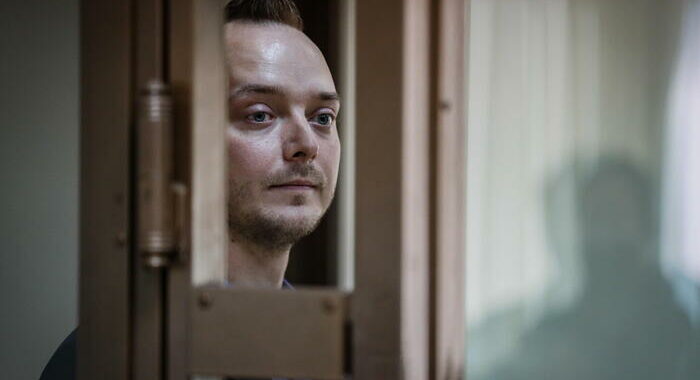Russia: il giornalista Safronov condannato a 22 anni