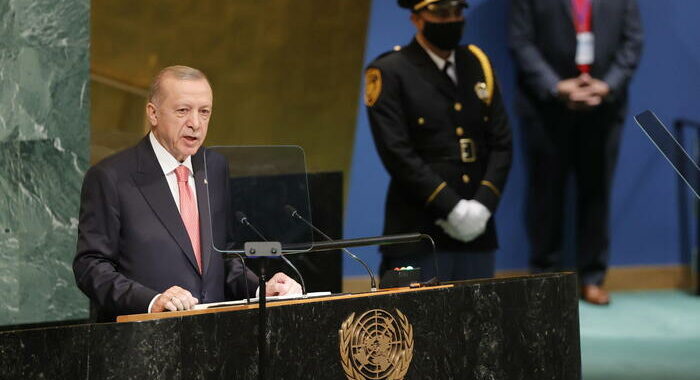 Ucraina: Erdogan sollecita ‘via d’uscita dignitosa’