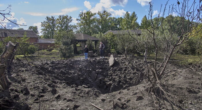 Ucraina: missili russi su Kharkiv, otto i civili feriti