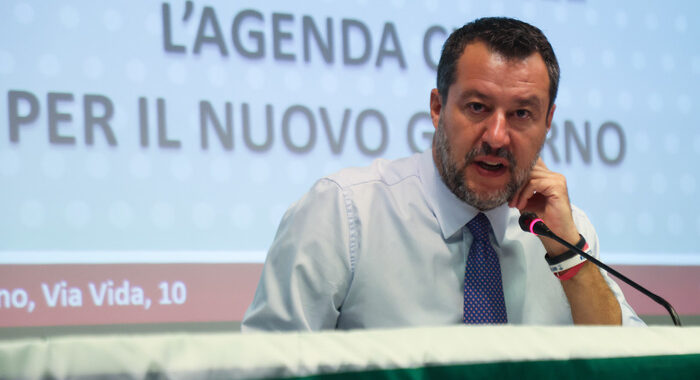 Ucraina:Salvini,governo c.destra continuerà aiuto militare