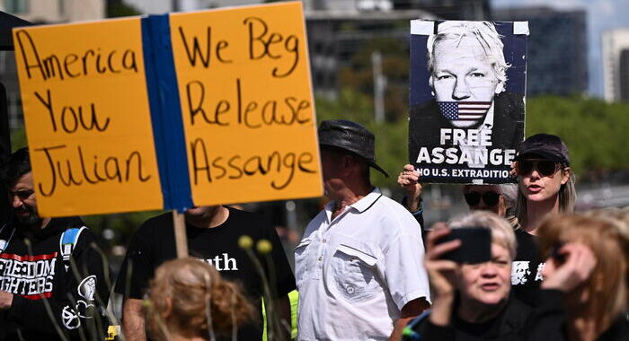 Al via campagna internazionale per la liberazione di Assange