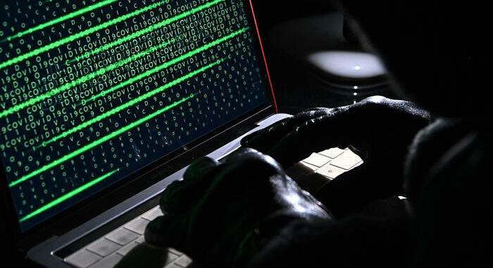 Cybersecurity, 9 dipendenti su 10 sopravvalutano competenze
