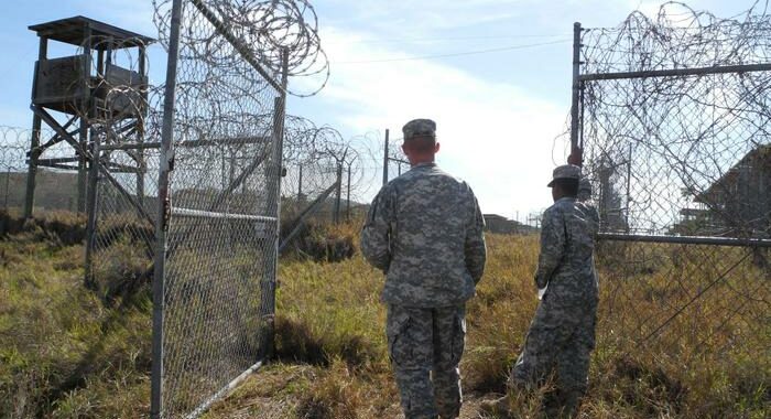 Guantanamo: Usa rilasciano il detenuto più anziano super carcere