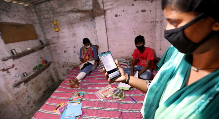 India:villaggio ‘internet free’ per un’ora e mezza al giorno