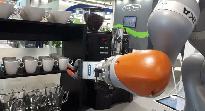 Installazioni di robot crescono del 18% nell’agroalimentare