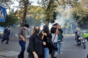 Iran: Ong,92 morti in repressione proteste per morte Mahsa