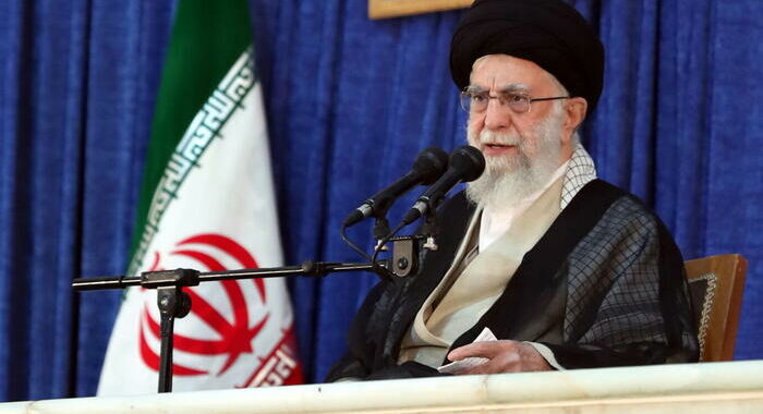 Khamenei, disordini per morte Mahsa Amini ideati dagli Usa