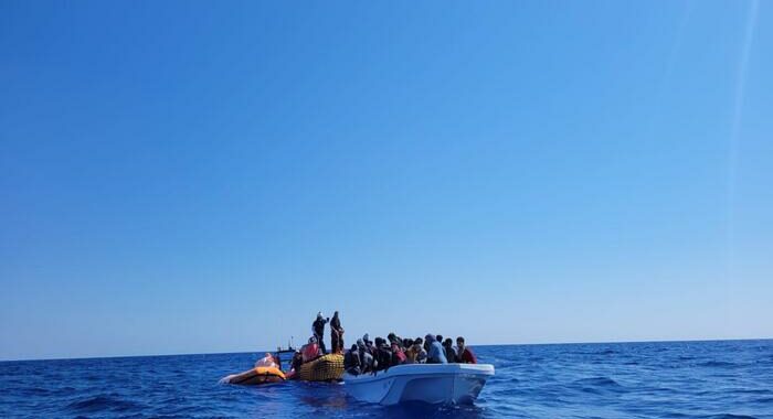 Libia: media, scontro fra trafficanti, 15 migranti uccisi